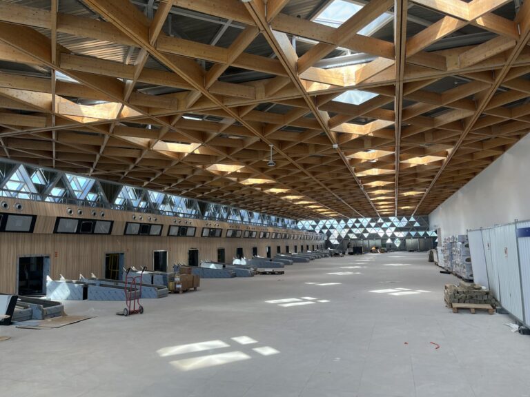 Structure en bois lamellé-collé à l’aéroport de Nice