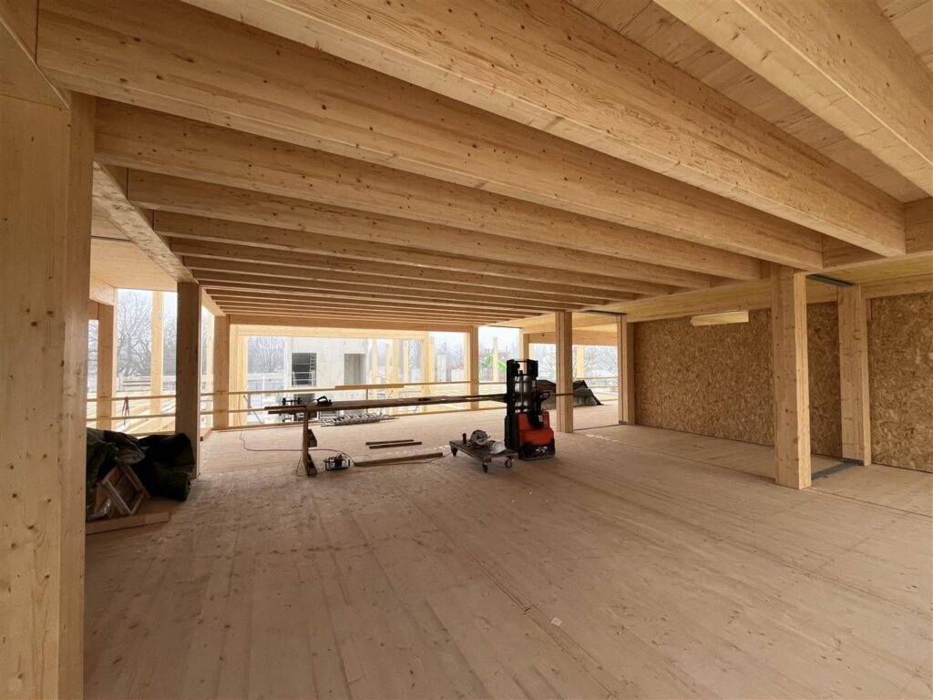 Structure en bois lamellé-collé de l’école internationale de Troyes