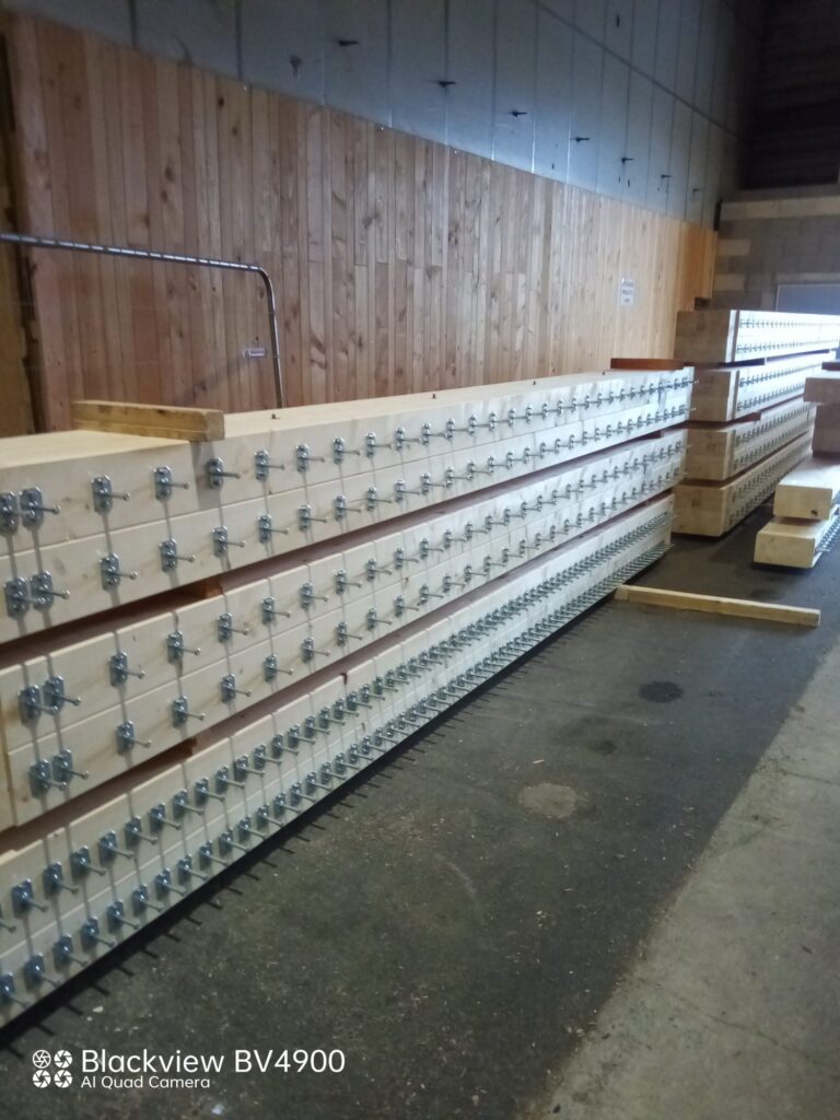 Quincaillerie d’assemblage pour charpente lamellé-collé